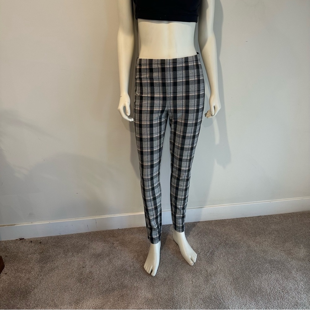 Express Plaid Black High-Waisted Leggings – Size S
